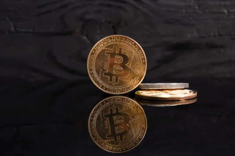 Payment startups expand real-world payment trials across major markets